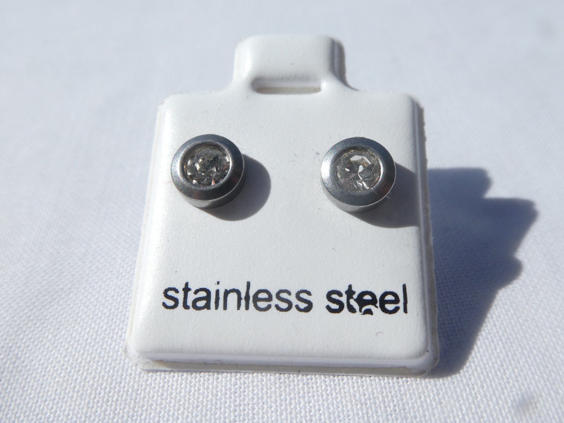 Ohrringe & -stecker: Ohrstecker mit Zirkonia, Modeschmuck / NEU – Neu (gemäss Beschreibung) aus Gattikon von kaandooh 1