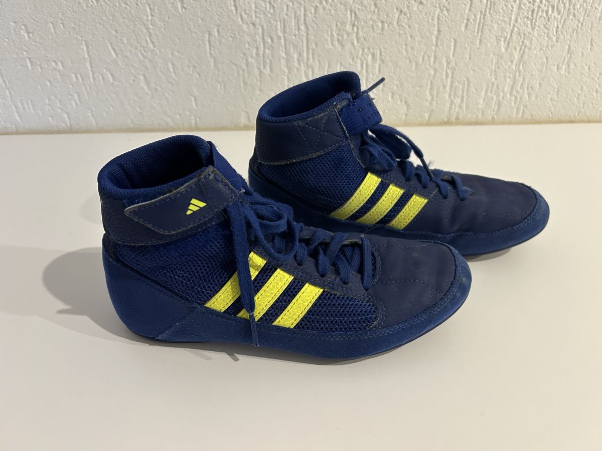 Adidas Scarpe da uomo: Ringerschuhe Gr. 35 – Usato da Illighausen venduto da Schneckli01 1