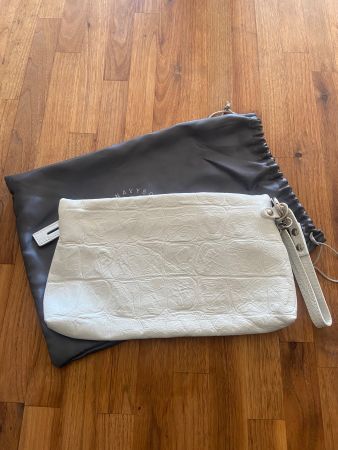 Navyboot Leder Clutch in Weiss, NEU
