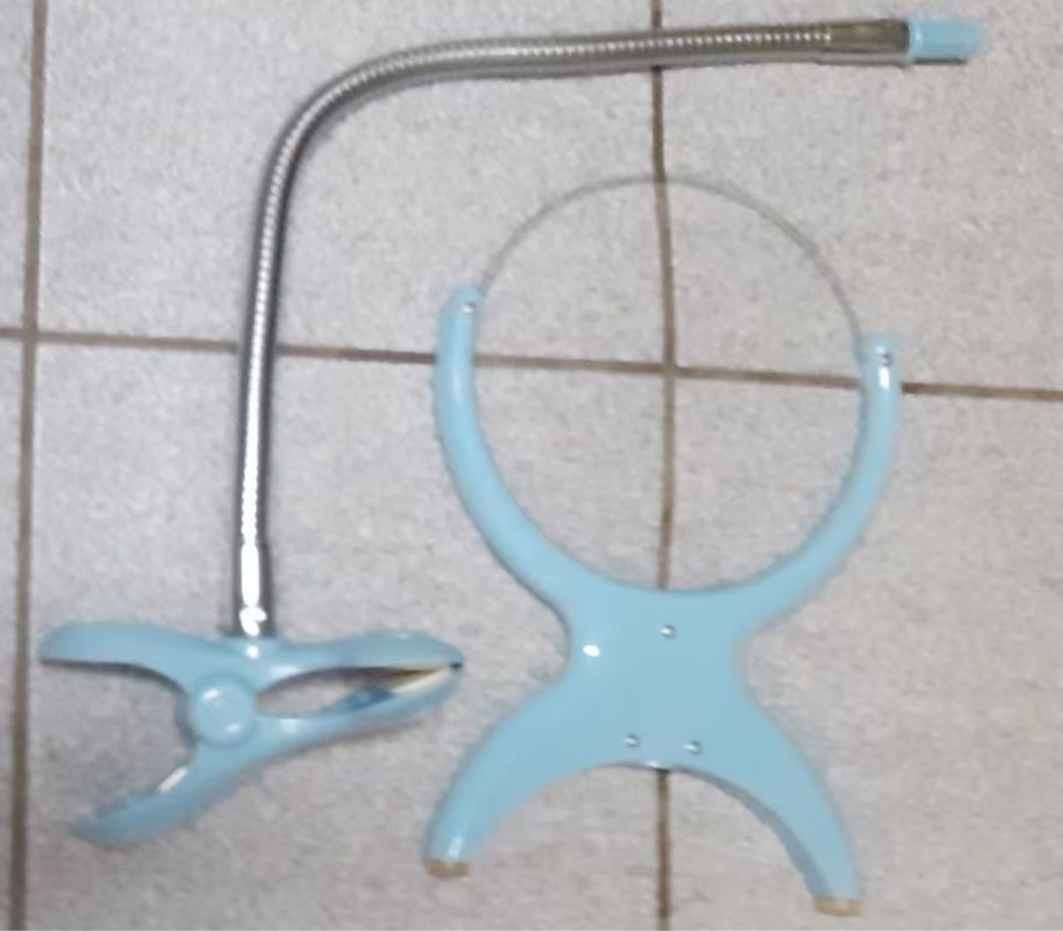 Altro per Ottica: Vintage Lupe / Leselupe mit flexiblem Arm – Usato da Amriswil venduto da used2use 2