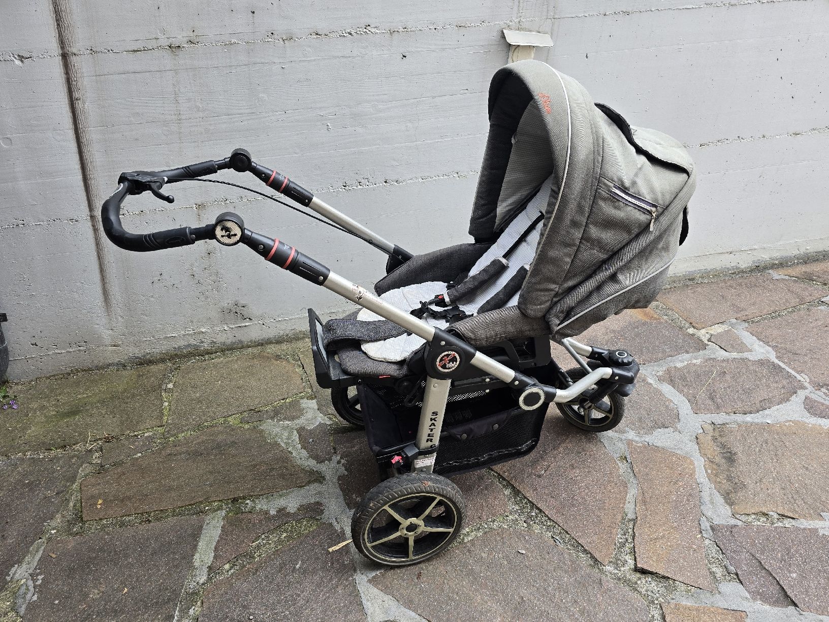 Hartan Carrozzine: Hartan Kinderwagen – Usato da Siebnen venduto da LuuSchuu 1