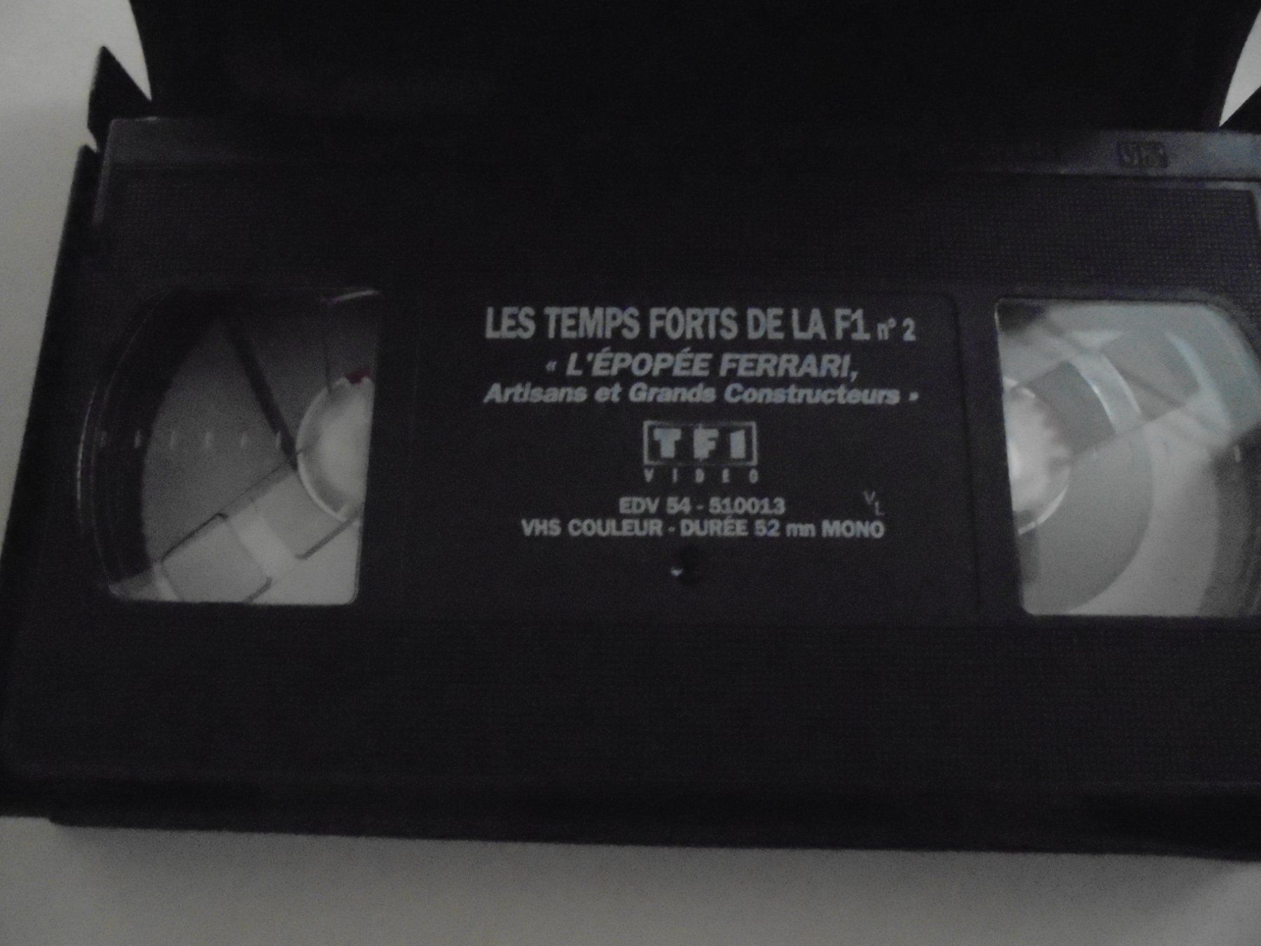 Tutti i VHS: l'épopée Ferrari, artisans et grands constructeurs / VHS – Usato da Eclépens venduto da Consuelo 2