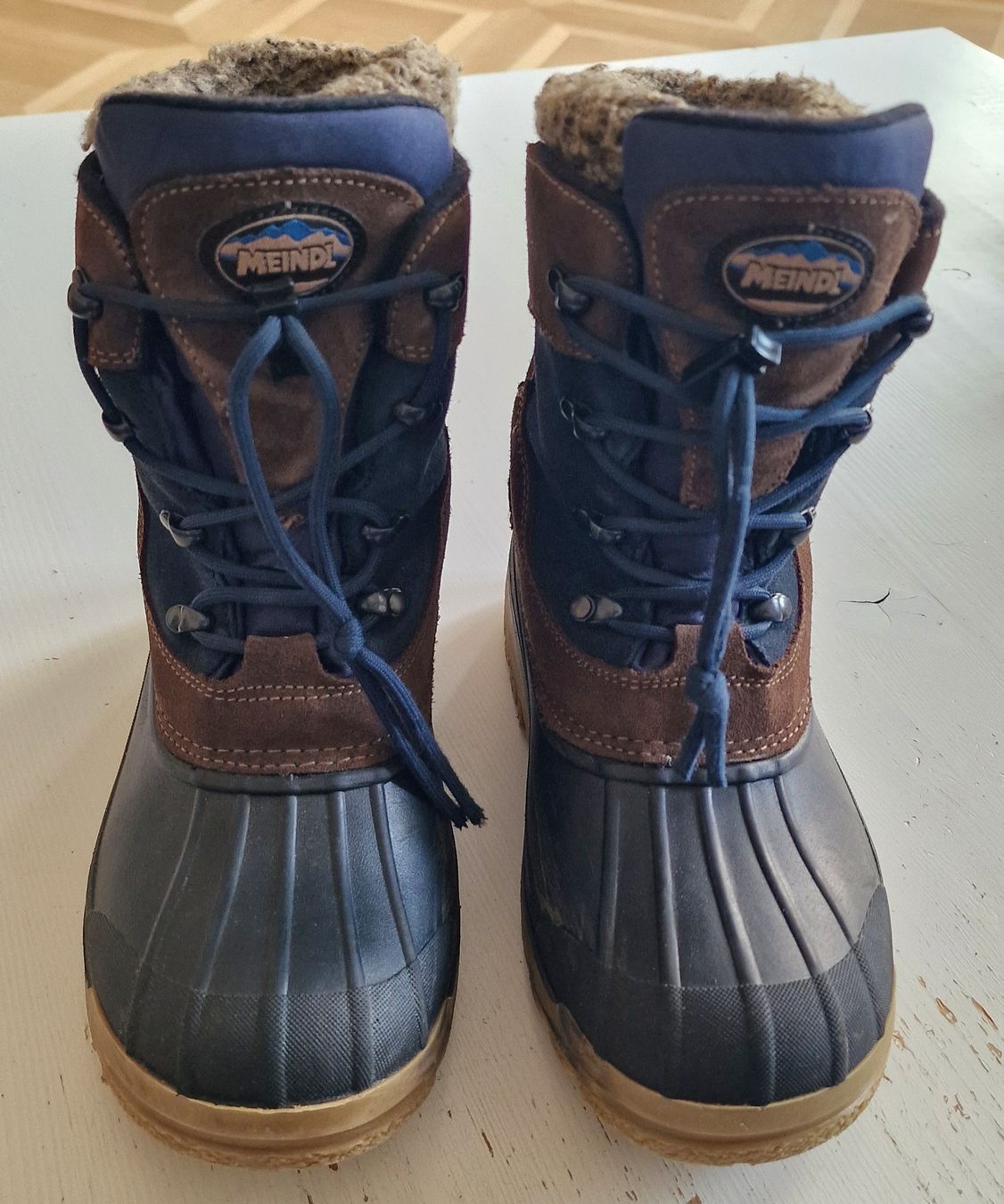 Meindl Schuhe für Jungen: MEINDL Winterschuhe Gr. 39 – Gebraucht aus Samedan von marisel 1