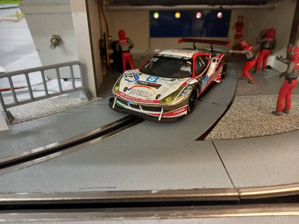 Carrera Piste: Ferrari 488 GT3 Carrera 132 Digital – Usato da Langenthal venduto da noa_9wcy