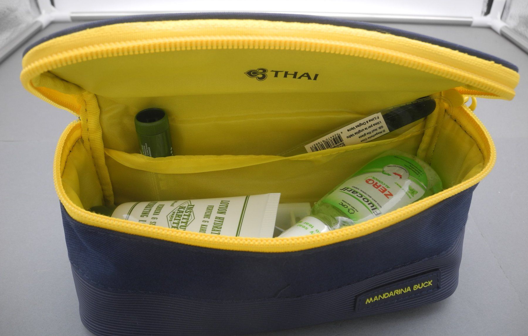 Custodie per cosmetici: Reise Necessaire / Kulturbeutel blau – Nuovo (secondo la descrizione) da Kottwil venduto da Crazyrolf