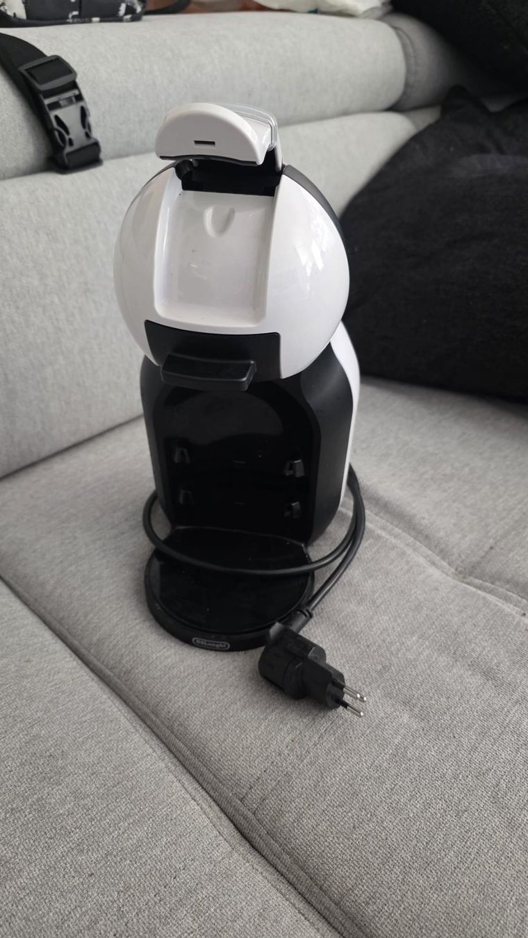 Nescafé Macchine per caffè & Macchine per espresso: Machine a café Nescafé Dolce Gusto – Usato da Posieux venduto da tv9_fh26
