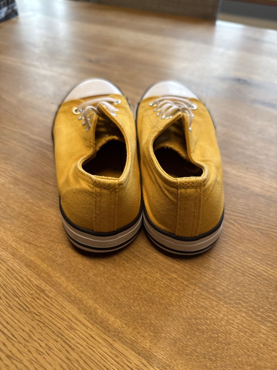 Scarpe da uomo: Sneaker gelb Gr. 34 – Usato da Rohr b. Olten venduto da -FaLu- 1