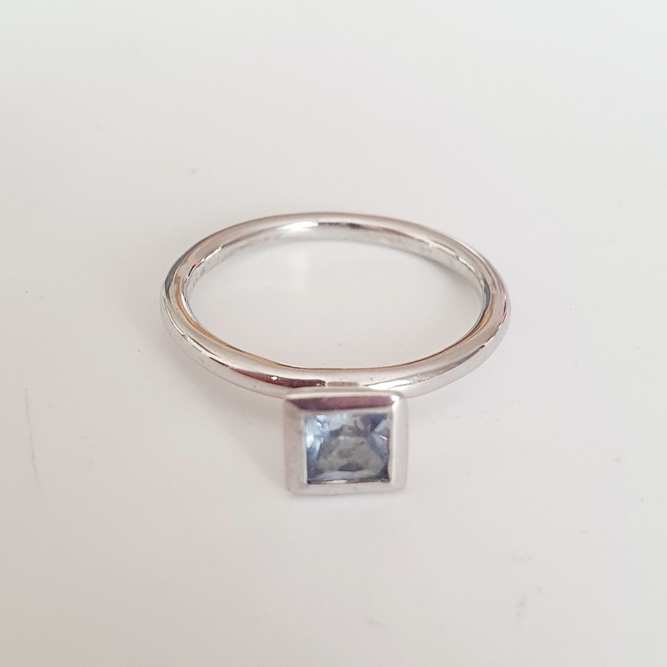 Bagues: Ring Silber 925 mit hellblauem Stein Grösse 16,2 mm – D'occasion à Kreuzlingen par Wunderkiste123