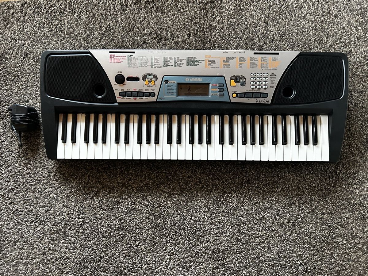 Yamaha Instruments de musique: Keyboard – D'occasion à Reutigen par sel_xy25