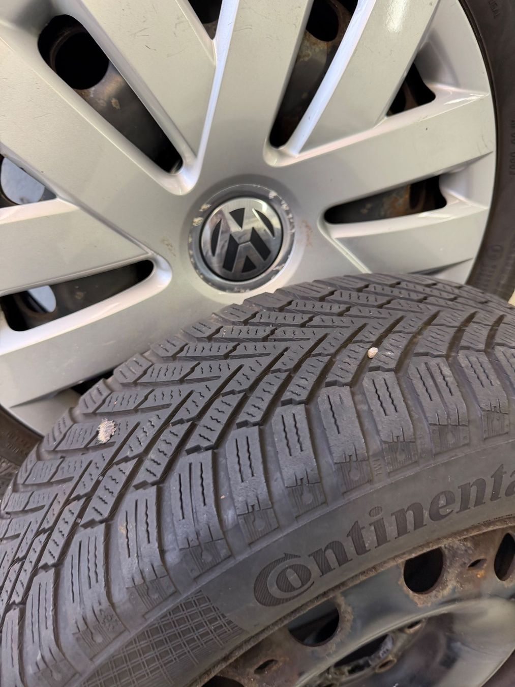 Volkswagen Pneus & Kompletträder: VW Kompletträder Winter 185/60R15 – Gebraucht aus Däniken SO von King-Automobile 4