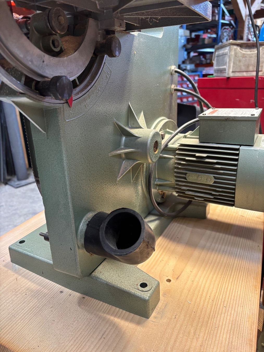 Dewalt Seghe: Bandsäge DeWalt Modell BS/1310 mit Anweisung+Parallelanschl. – Usato da Winterthur venduto da ReUse_Baumarkt 8