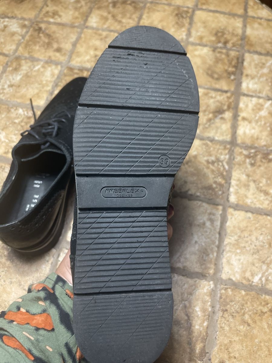 Herrenschuhe: Scarpe stringate Varese-pelle nera-tg 38.5/39 – Neu (gemäss Beschreibung) aus Gordevio von LanaZimm 5