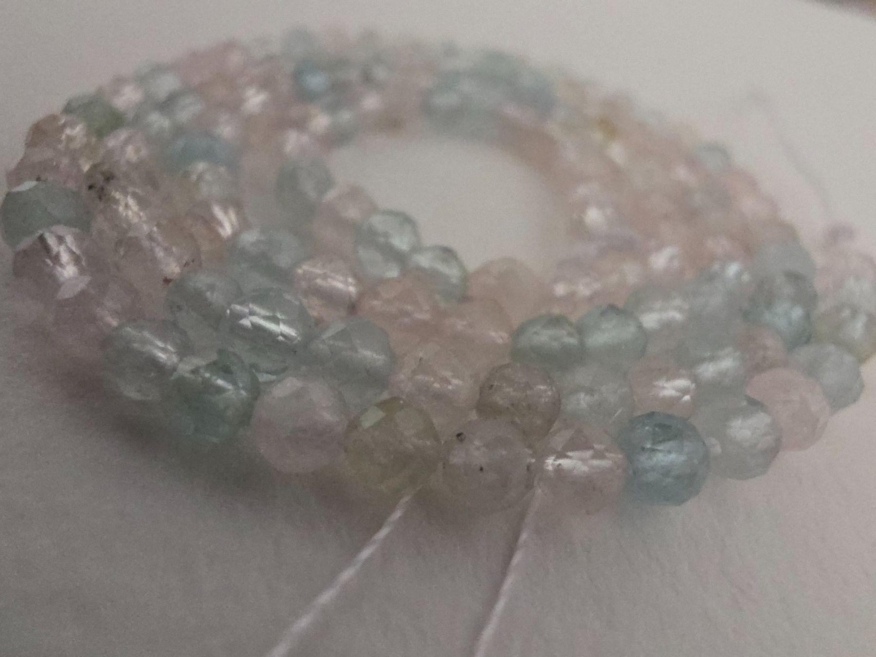Minerali & Pietre curative: Beryll facettiert 3, 5mm. Strang – Nuovo e nell'imballaggio originale da Menziken venduto da Mirager 1
