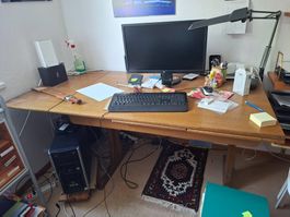 Holztisch zum Ausziehen