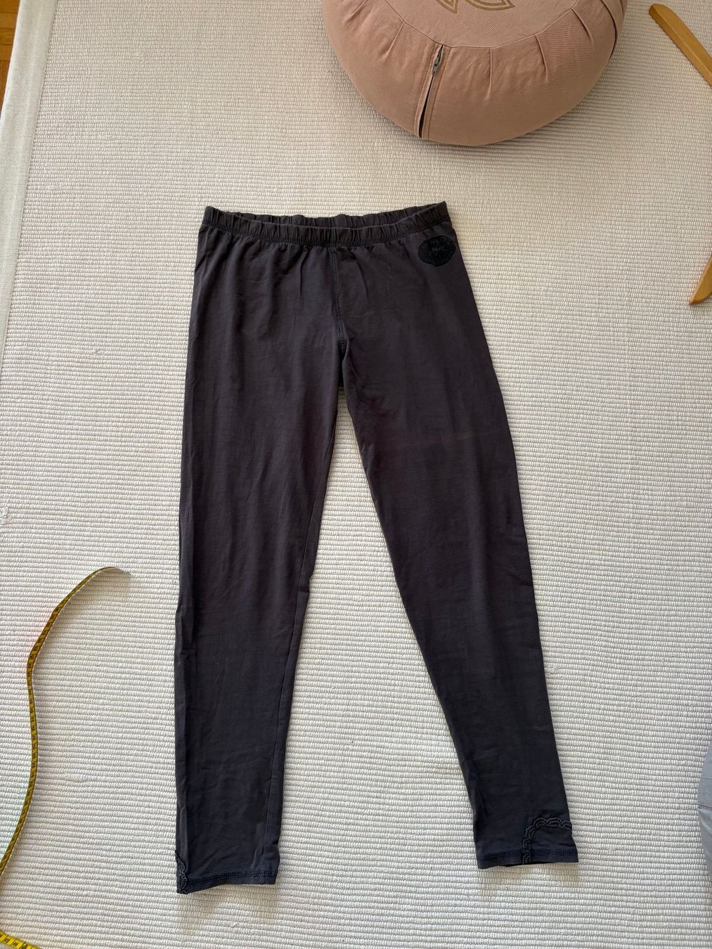 Nile Leggings: Leggings Nile dunkelgrau S – Usato da Hombrechtikon venduto da star8888