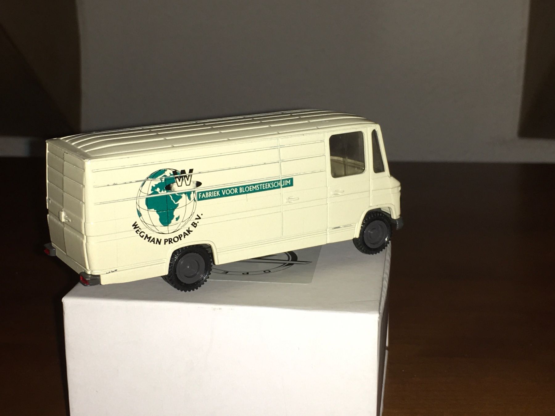 Mercedes-Benz Modellini d'auto: Mercedes-Benz L 406 - 1/50 Cursor Modell – Usato da Wohlen AG venduto da PrivatSammlung 2