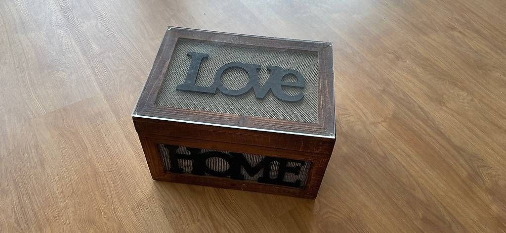 Truhen: Schatztruhe/Box, Couch-Tisch – Gebraucht aus Dübendorf von laser_91
