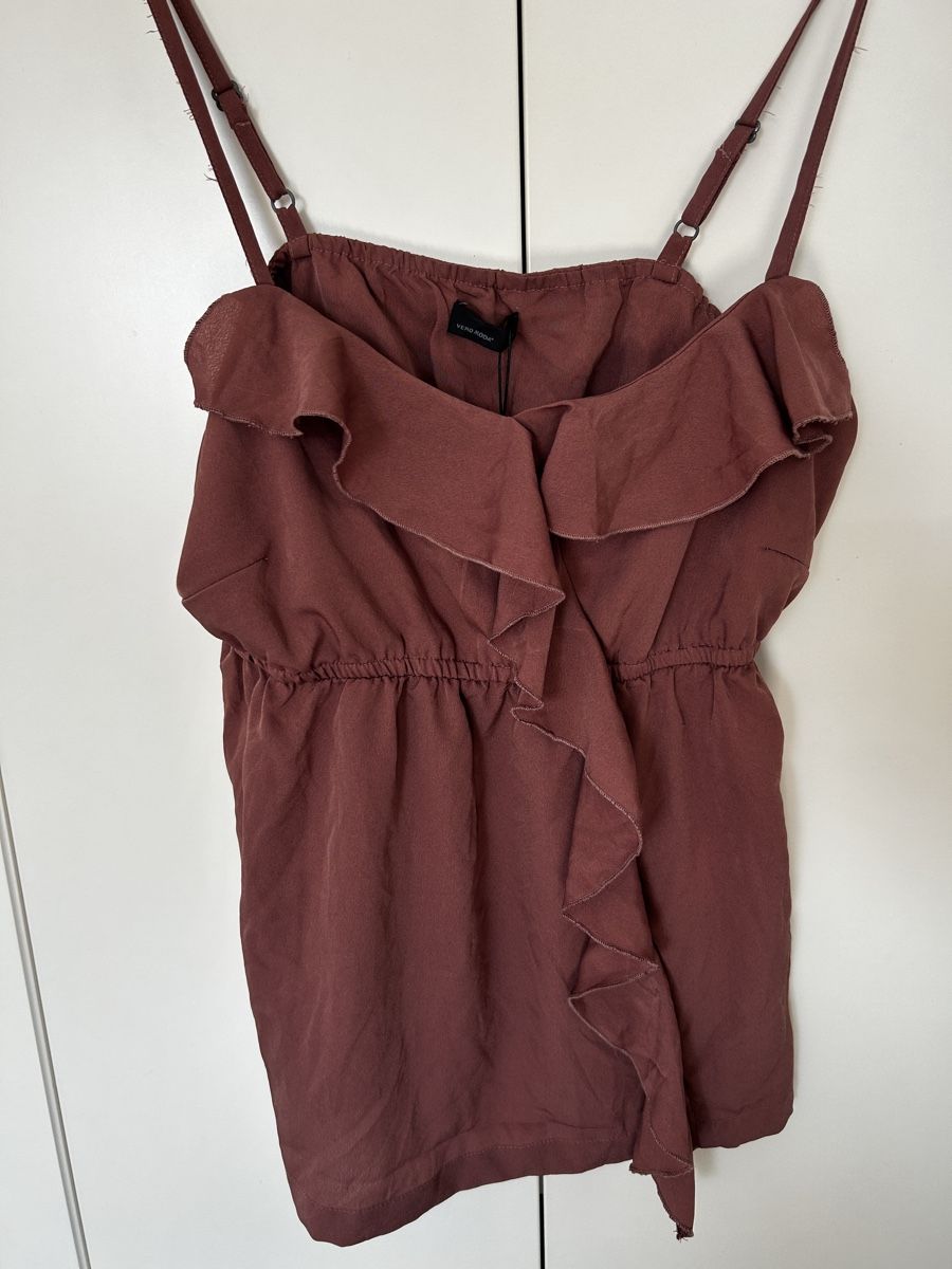 Vero Moda Top: Vero Moda Volant-Top, rostbraun, L – Nuovo (secondo la descrizione) da Obfelden venduto da JackyRot