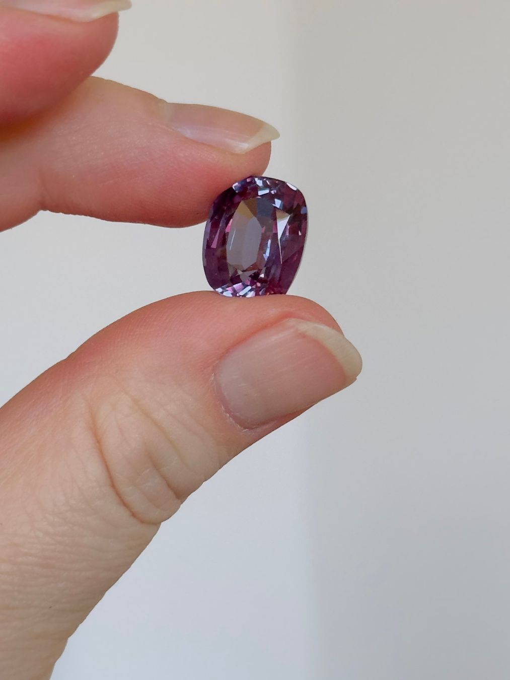 Edelsteine: 10.95 Ct Color Change Certified – Neu und originalverpackt aus Genève von AWWA 5