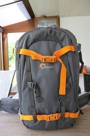 Lowepro Profi-Foto-/-Video Rucksack, Whistler BP 450 AW, neu