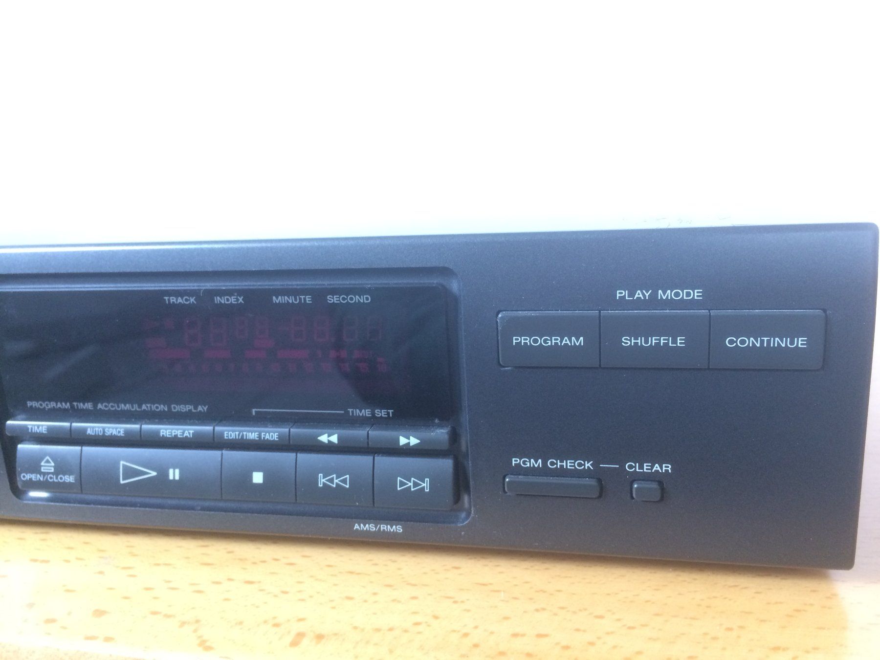 Sony Lettore multimediale & Streamer: Sony CDP-M26 CD player - Classic 1989 – Usato da Fribourg venduto da Werkt 7