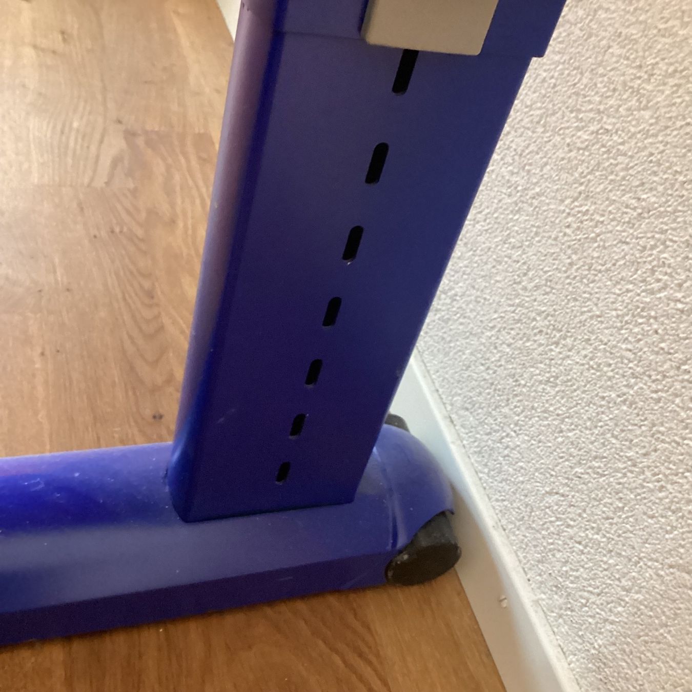 Moll Bürotische: Kinderschreibtisch Marke „Moll - Runner Compact“ – Gebraucht aus Hirschthal von  6