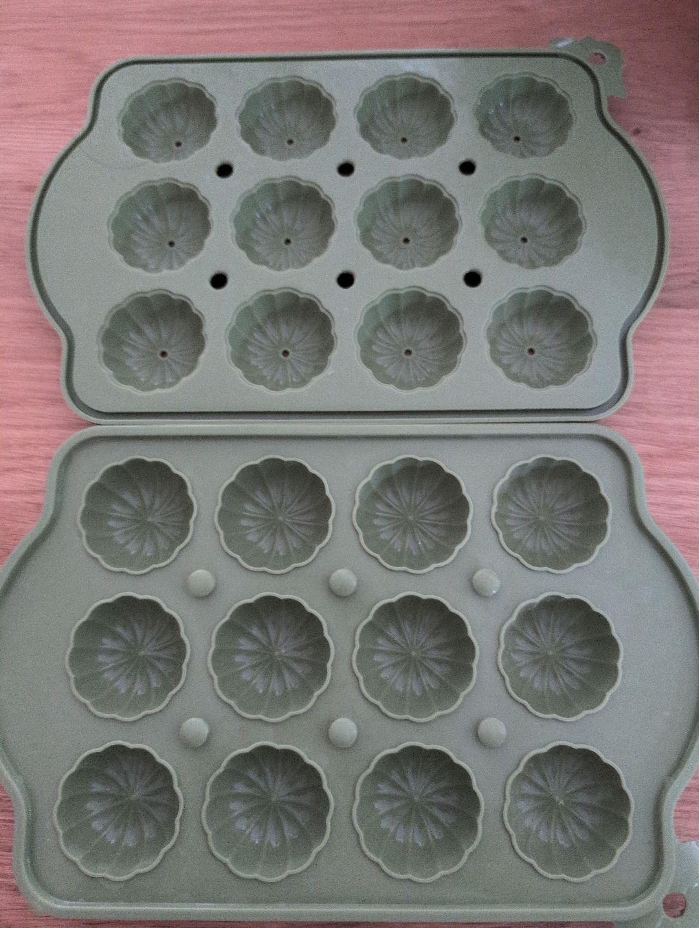Backformen: Cakepop Silikonform im Kürbisstyle – Gebraucht aus Willisau von tan_wy9q