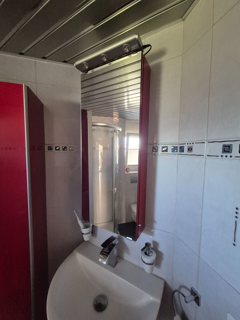 Douches: Duschkabine Rund und Lavabo – D'occasion à Emmen par Mica64 2