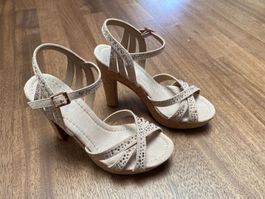 schöne Sommerschuhe High Heels / Grösse: 36 / beige