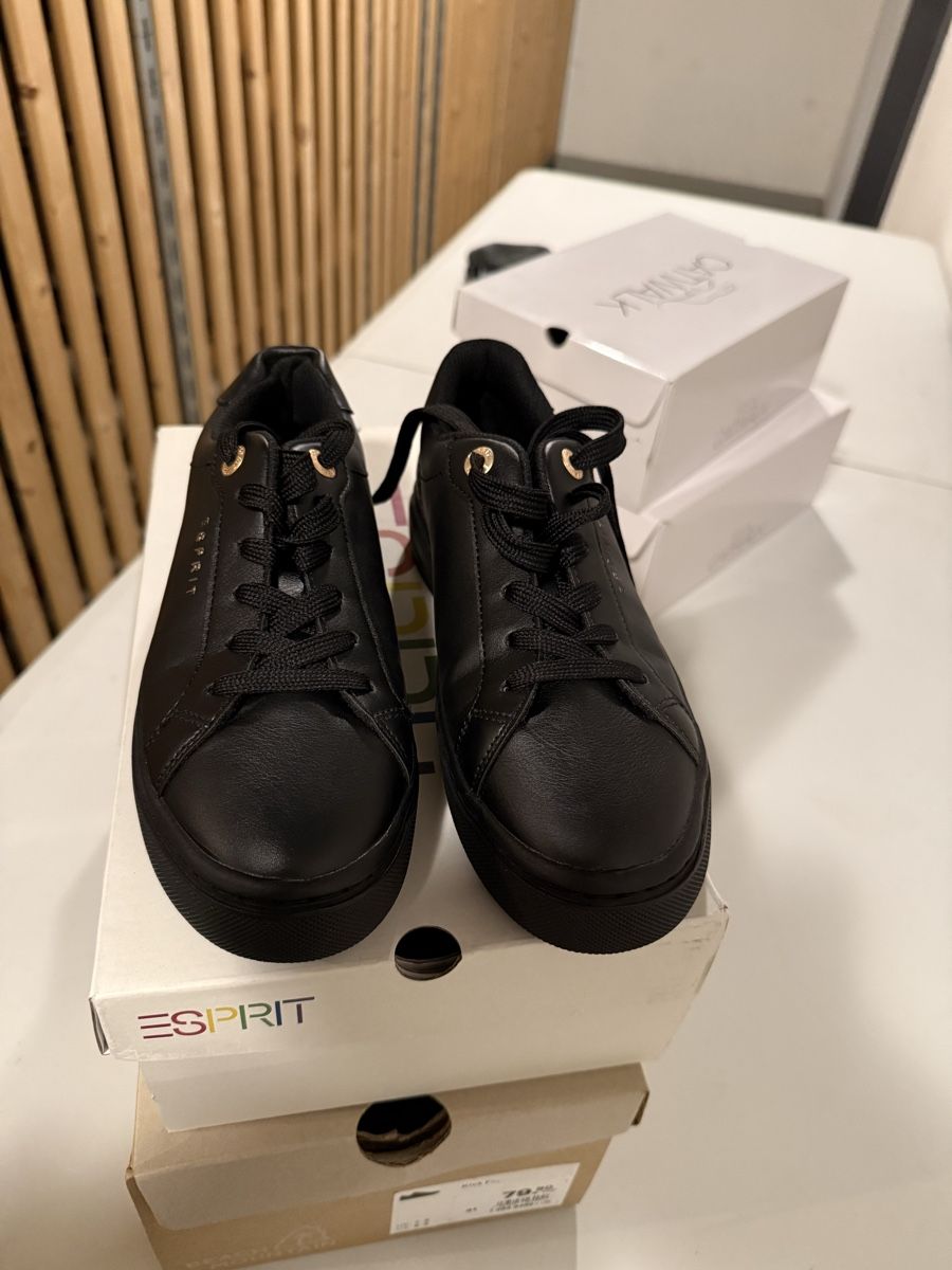 Esprit Scarpe da donna: Esprit Sneaker, Gr. 36, Schwarz, Neu – Nuovo e nell'imballaggio originale da Langenthal venduto da conenz 1