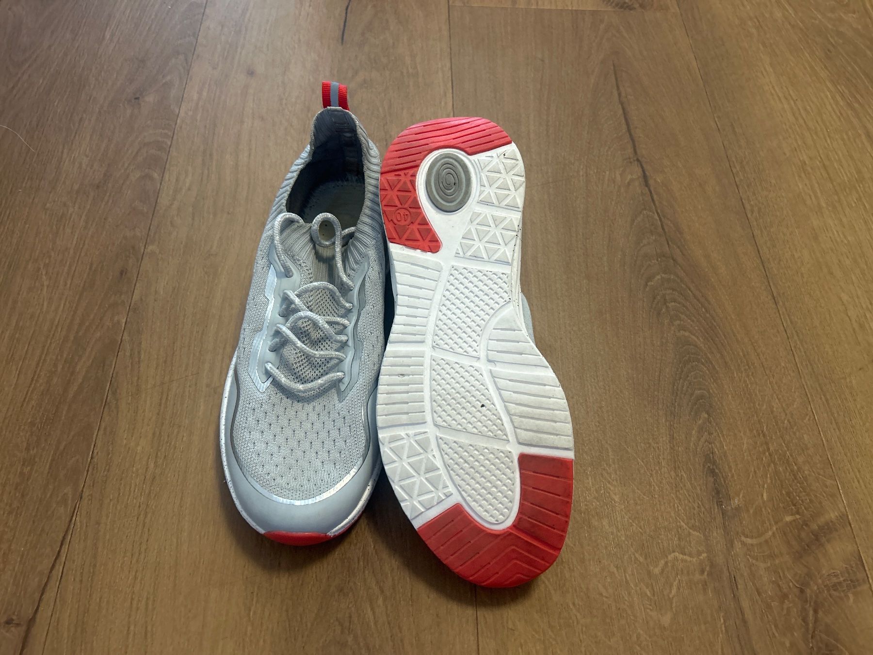 Scarpe da uomo: Sneakers Unisex Gr 40 neuwertig – Nuovo (secondo la descrizione) da Regensdorf venduto da Spyke55 2