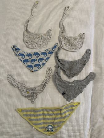 Set von 7 Baby Lätzchen diverse Motive guter Zustand