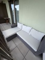 Gartenlounge mit Auflage und Kissen