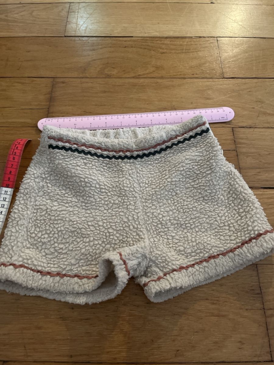 Pantaloni: Belle chiara 6a 118 – Usato da Basel venduto da hal_s2bt