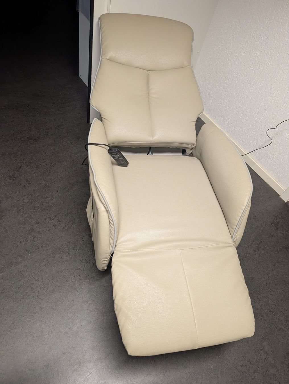 Poltrone: Massage/Relax Sessel – Usato da Münchenstein venduto da Fst23 3