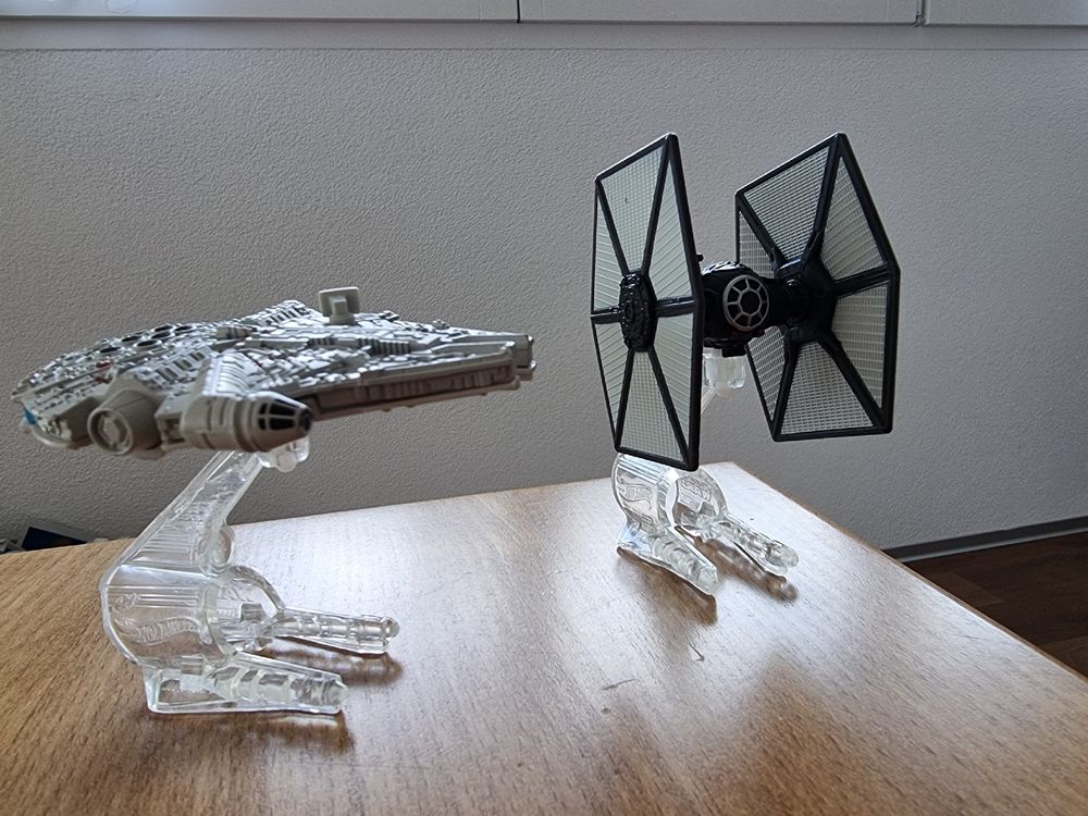 Vaisseaux Star Wars Hot Wheels - Transporteur Et X-wing - Neufs