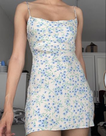 Zara Mini-Kleid Blumenmuster creme blau Grösse XS