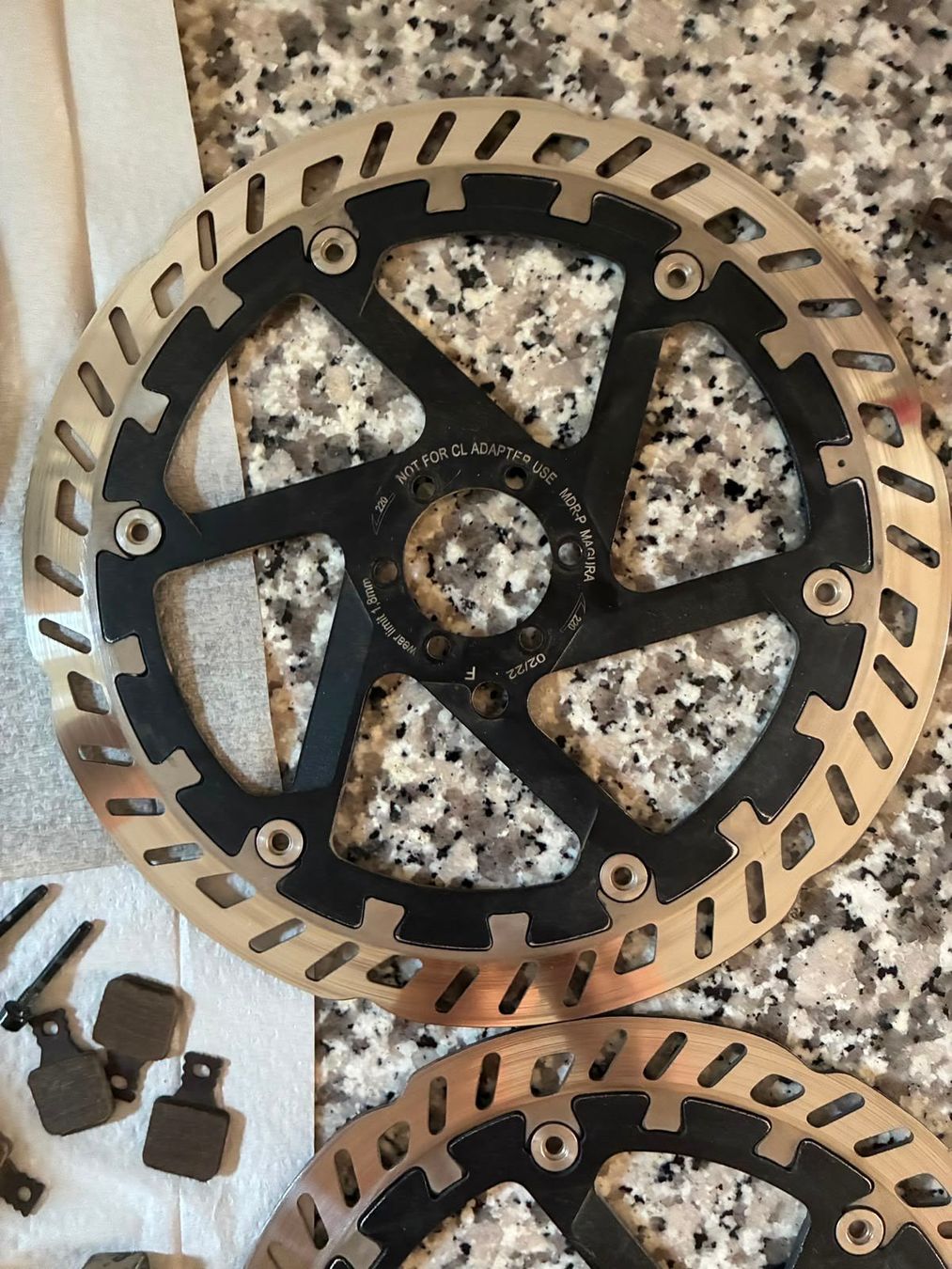 Magura Pièces détachées: Magura MT7 Scheibenbremsen-Set – D'occasion à Basel par bil_8mvw 2