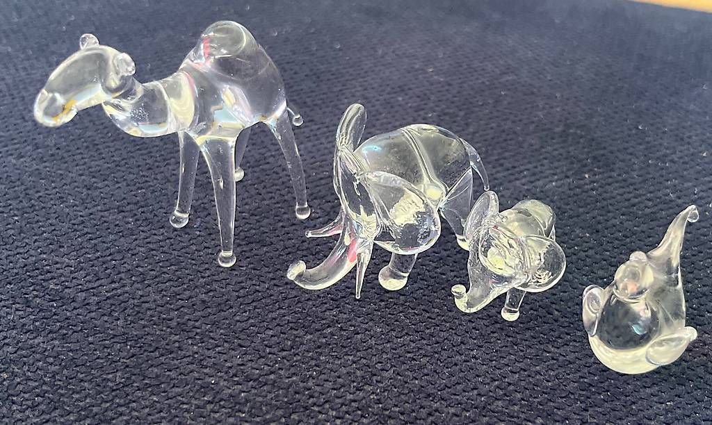 Figurines: 8 kleine Tier-Glasfiguren – D'occasion à Urdorf par Resumasa 1
