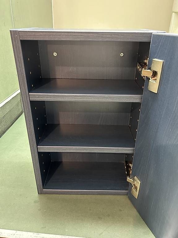 Armadi: Armoire pour salle de bain – Usato da Vouvry venduto da Vouvrisa 1
