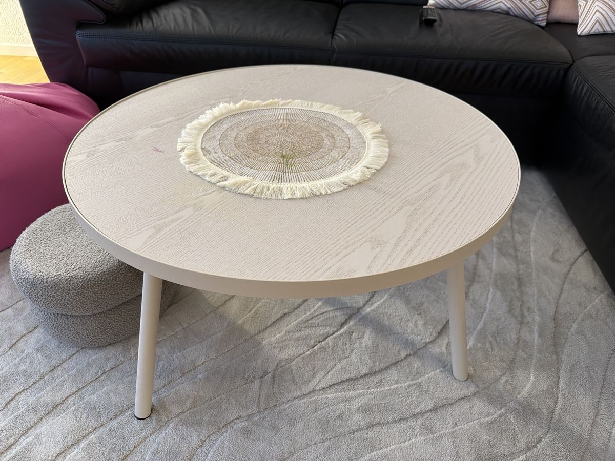 Tavoli: Tisch für wohnzimmer – Usato da Steffisburg venduto da Aleksandra99