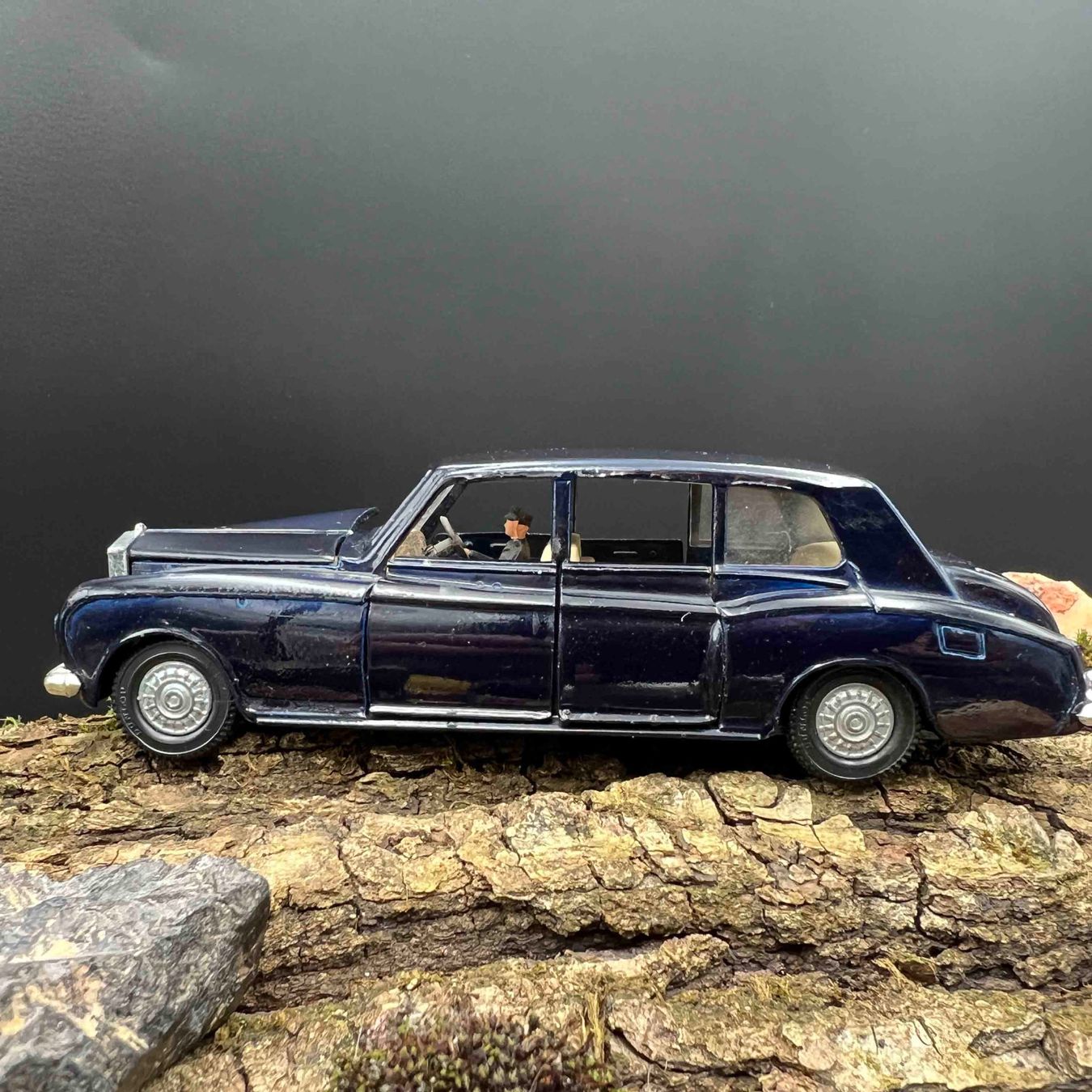 Rolls Royce Modellini d'auto: Rolls Royce Phantom V – Vitrinenmodell – Usato da Häusernmoos venduto da adlerfedern 5