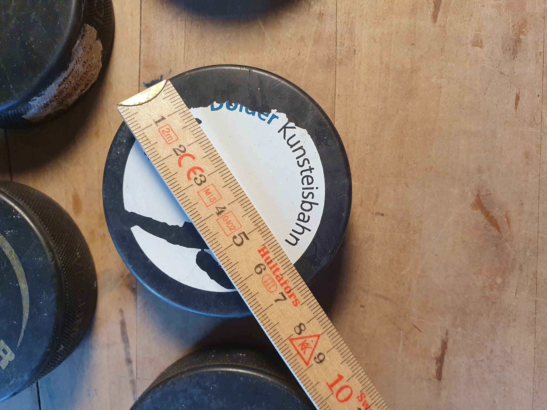 Palloni: 5 Stk Eishockeypucks – Usato da Zürich venduto da loosebone 4