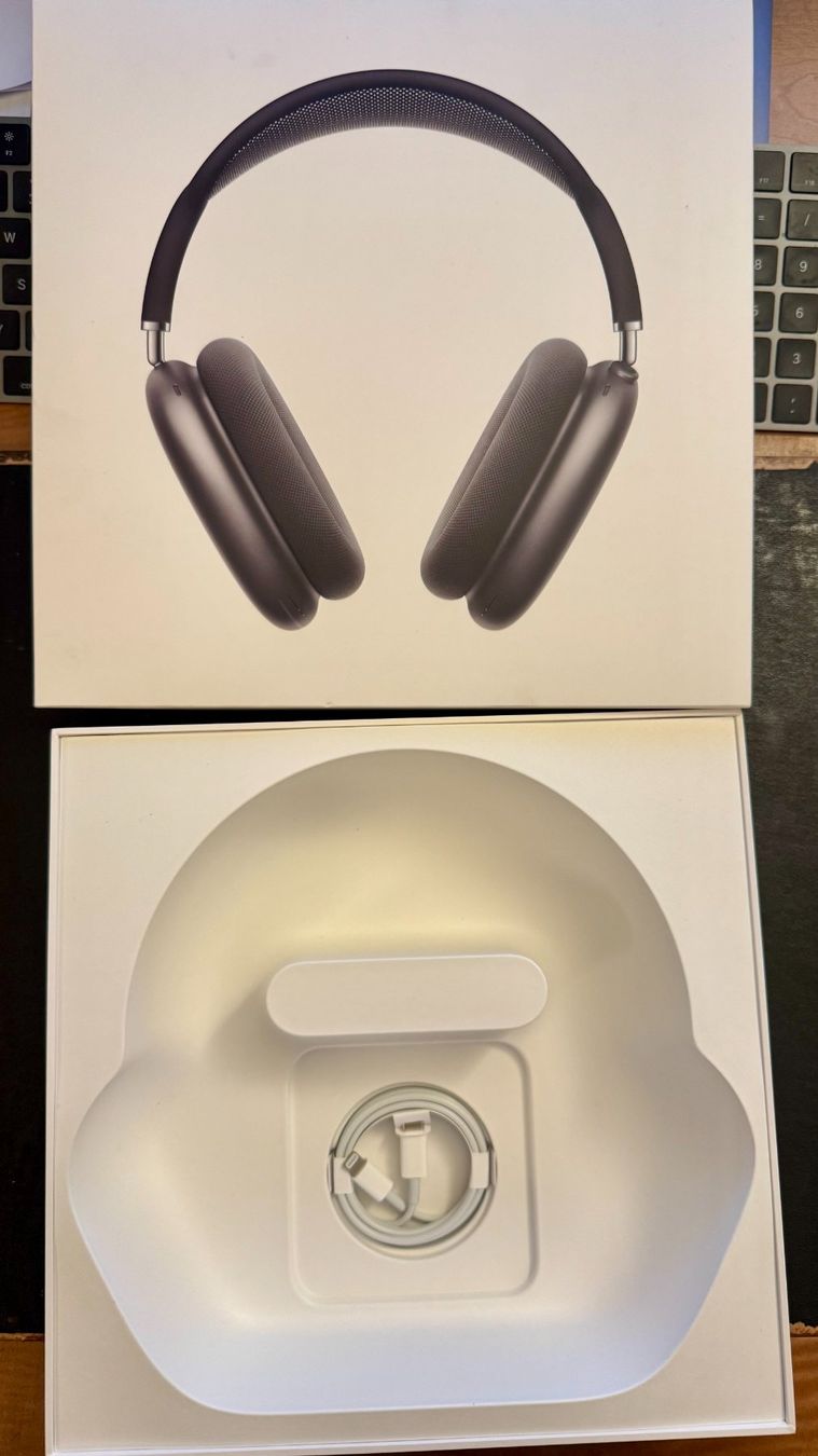 Apple Casques audio: Apple AirPods Max Space Grau (Lightning) – D'occasion à Zürich par Mou2 2
