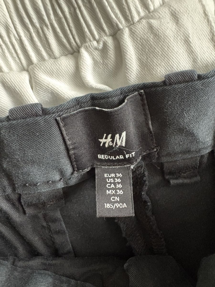 H&M Pantaloni: Herren Shorts, Gr. 36 – Usato da Thun venduto da tulpentau 2