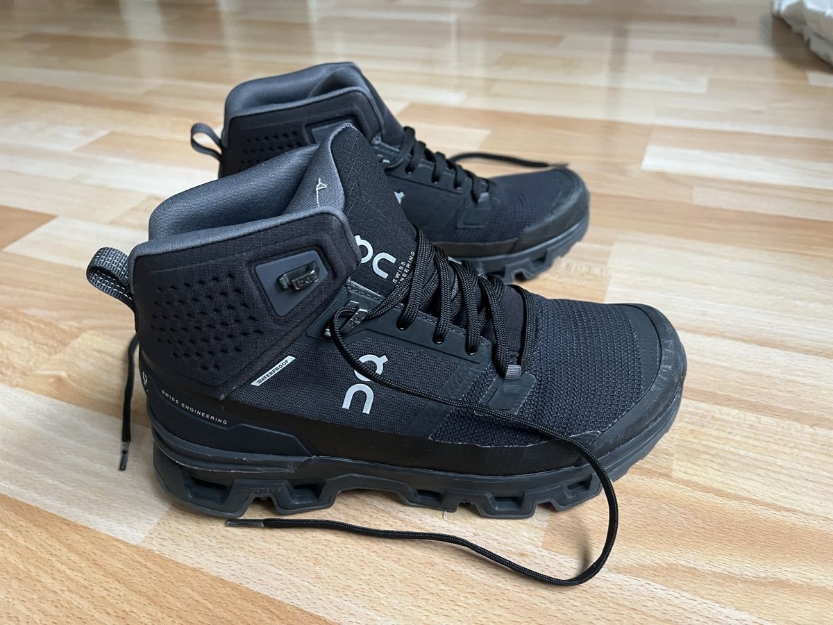 On Scarpe da donna: On Running Wanderschuhe Cloudrock Waterproof Grösse 39 – Usato da Liebefeld venduto da nat_h5l8