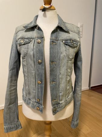 Jeansjacke H&M Grösse 34 guter Zustand