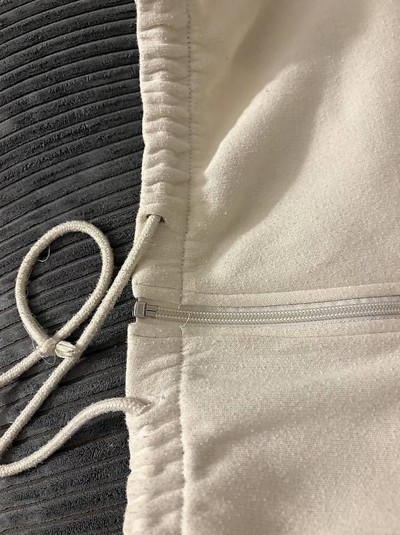 Maglioni & Felpe: Bauchfreie Pullijacke – Usato da Lengnau AG venduto da rockzipfel 2