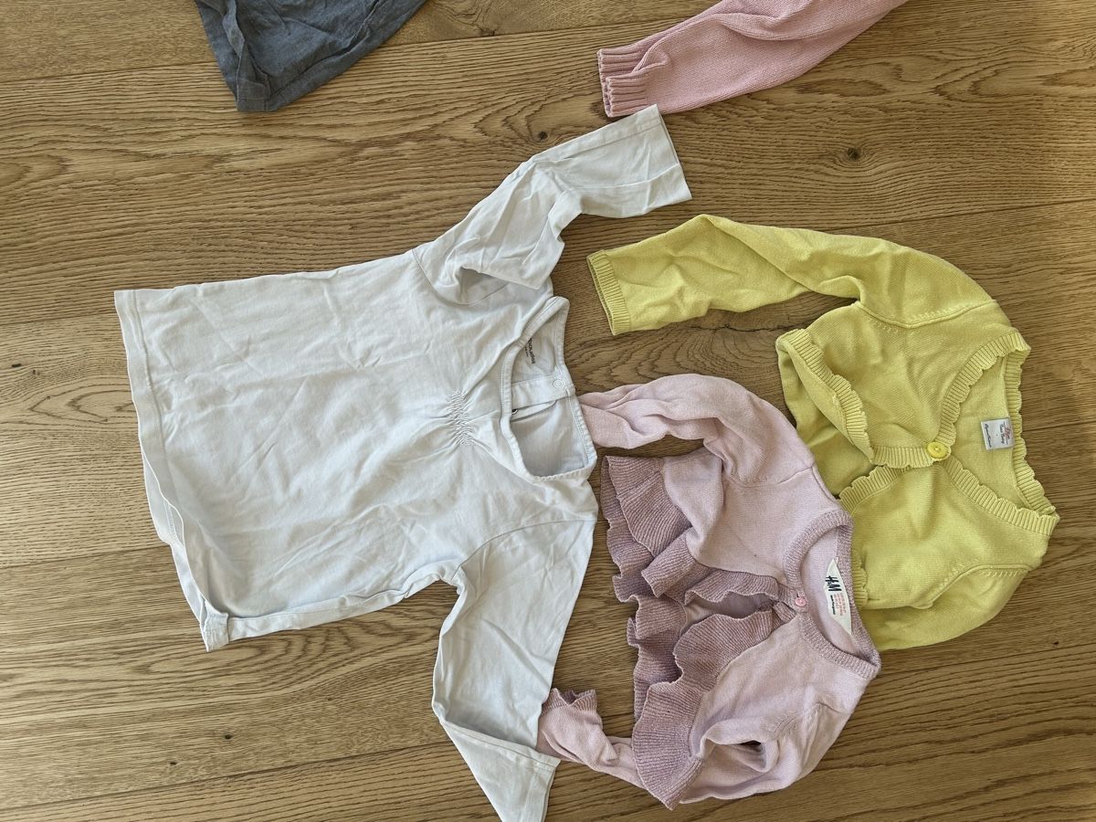 Lotti & Set di vestiti: Kleiderpaket Mädchen Sommer Gr. 86/92 – Usato da Altdorf UR venduto da emueller01 1