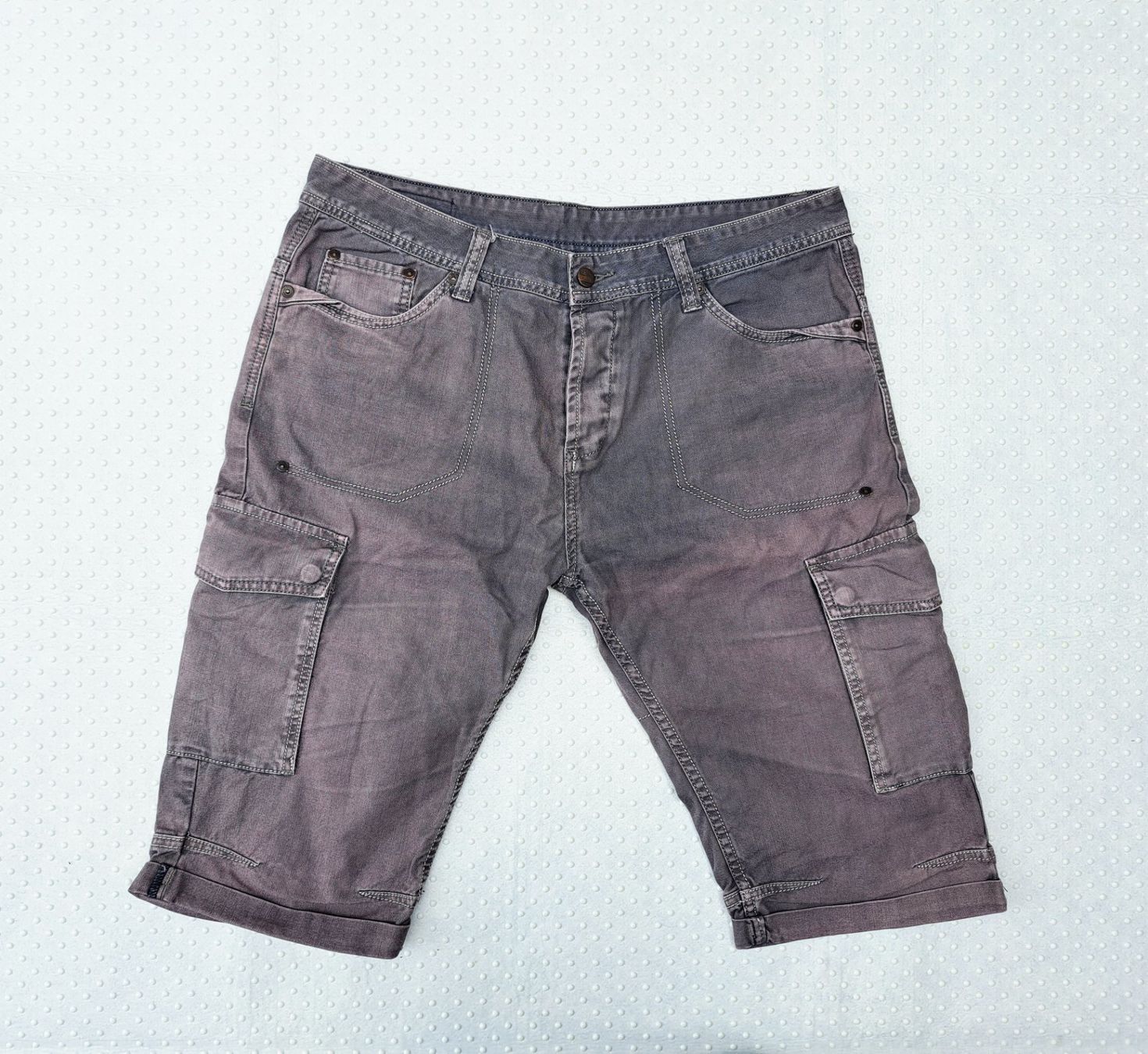 Yes Or No Pantaloni: Sommer-Bermudas, Cargo-Shorts, Grösse L – Usato da Gysenstein venduto da joshuas81